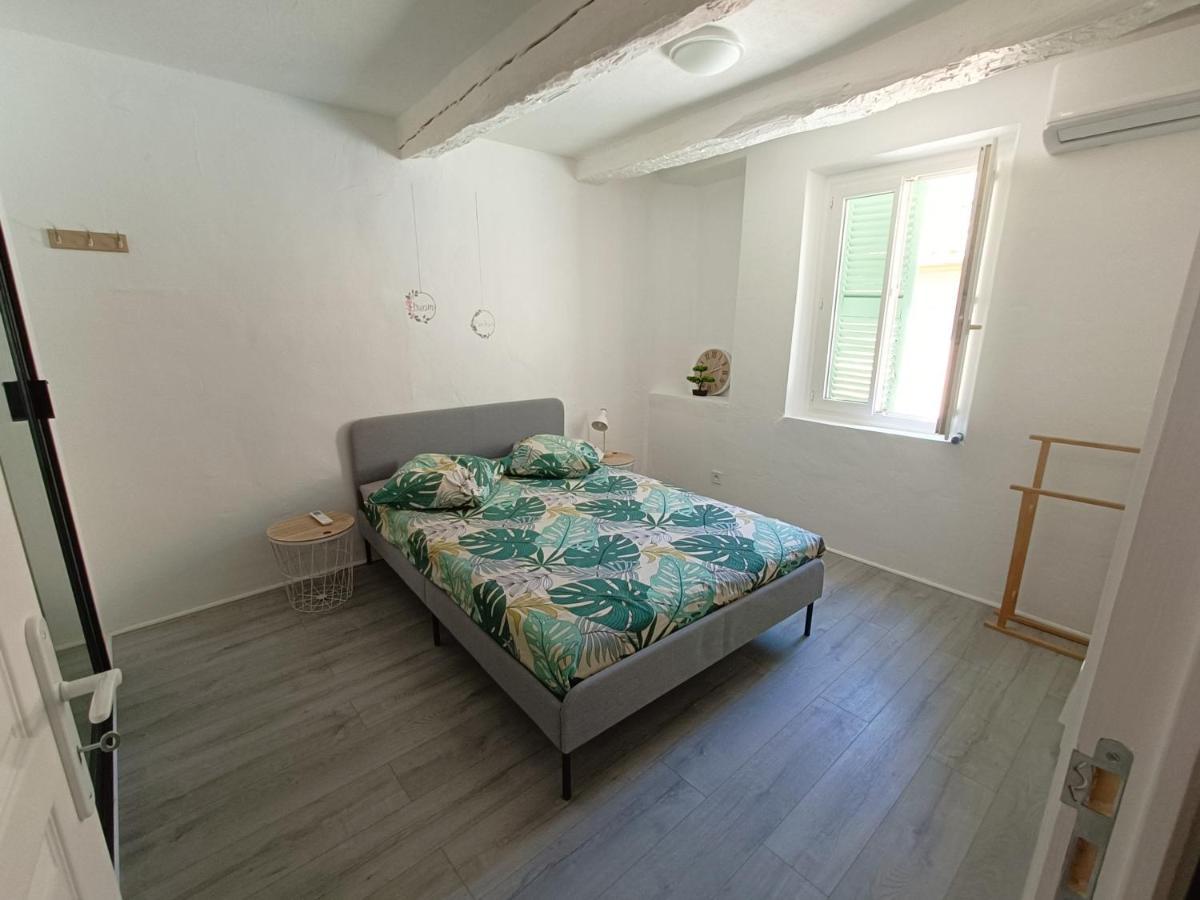 Au Centre De Frejus Charmant Appartement Екстер'єр фото